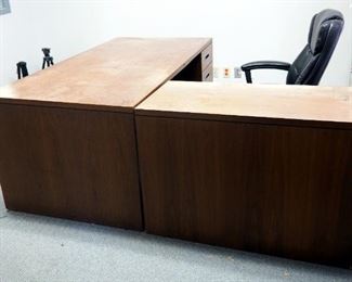 Steelcase "L" Shaped 5 Drawer Executive Desk With Rolling Office Chair ,And Plastic Chair Mat 29" x 72" x 79"