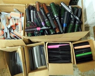 Marianna Industries Round Brushes, Combs And Comb Out/Makeup Case