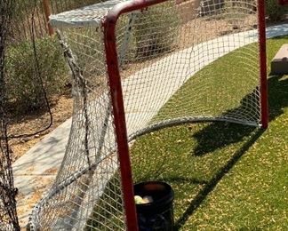 Goalie net	50x74x36in	HxWxD