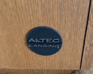 Altec Lansing Stonehenge Speakers Pair	37x26x14in	HxWxD