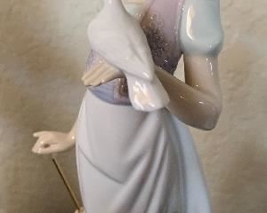 Lladro Summer Stroll 7611 w/ Original Box