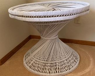 Wicker/cane Round Table 21in H x 25in diameter