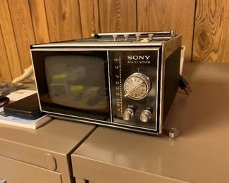 Lots of Vintage Sony Electronics!