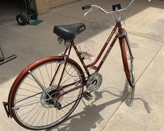 Schwinn Suburban Vintage HERS Bike	 