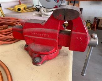 Craftsman 4in Vise 331-5188	BUYER REMOVAL	