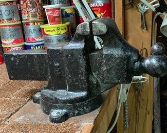 Antique Reed Vise 204 4in	BUYER REMOVAL	