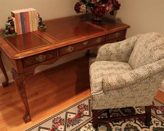 Leather topped Sligh desk, pair custom upholstered chairs