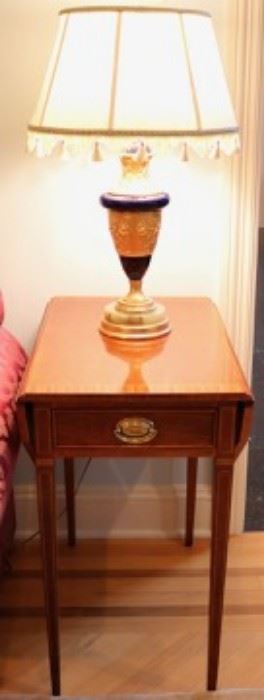 Pembroke table