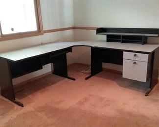 3 Piece Desk