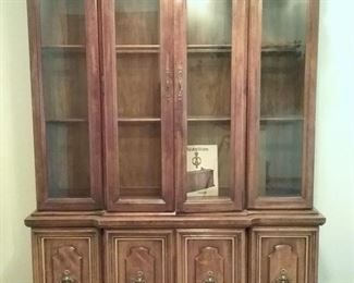 Broyhill China Hutch