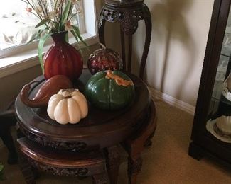 Old Chinese nesting table