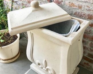 Patio Waste Bin fits 13-gallon bags in the removable insert. Frontgate sells this for $299. Ours is gently used and at a greatly reduced cost!