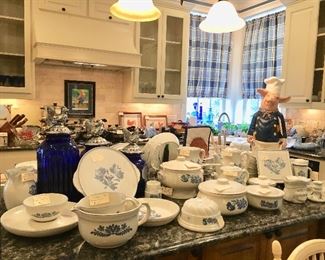 A large collection of Pfaltzgraff “Yorktowne” stoneware
