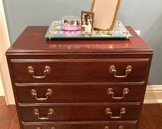 Ethan Allen petite 4-drawer chest