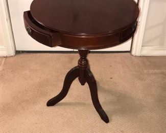 3 drawer round table