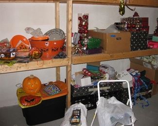 loats of holiday items
