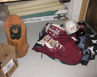 bear carved tree stump