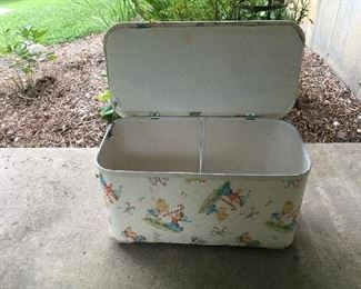another great toy box, no rips or tears