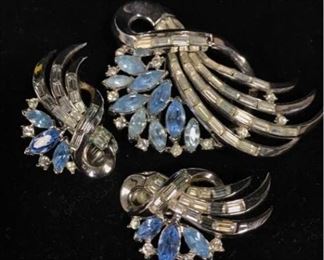 Cr007 Trifari Brooch  Earrings