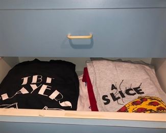 Tee shirts 