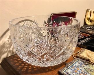 Large crystal bowl 