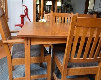 Mission Oak Dining Table & 6 Chairs by Stickley (2 Captain's Chairs & 4 Side Chairs)