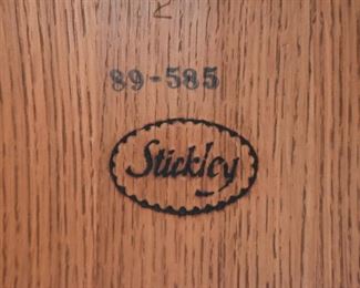 Mission Oak Dining Table & 6 Chairs by Stickley (2 Captain's Chairs & 4 Side Chairs)