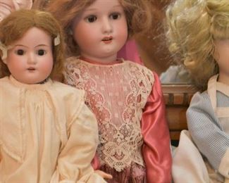 Antique / Vintage Bisque, Porcelain & Composition Dolls