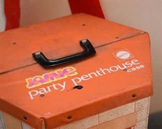 Jamie Party Penthouse Case Play Set - Barbie Doll