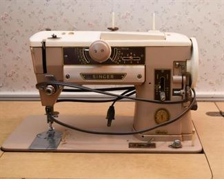 Vintage Singer Sewing Machine with Work Table / Storage Cabinet