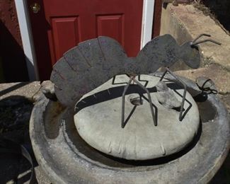 Garden Sculpture / Decor (Metal Ant)