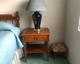 Nite stand and lamp