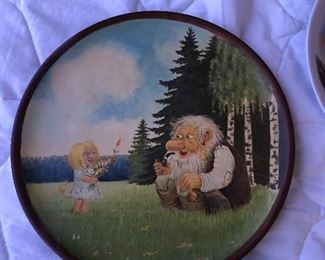 Reidar V. k. Rosewing handpainted wood plate 
