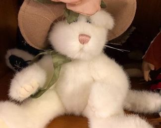 Boyds Bears Lola Ninelives