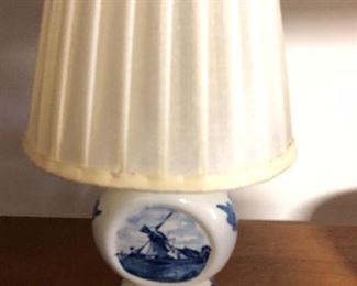 Delft lamp