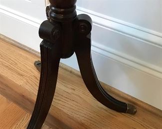 Details of plant stand legs