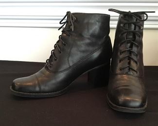 Liz Claiborne boots