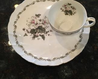 Laurel China, Irene patten snack plate set
