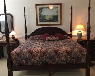 Henkel-Harris Four Poster (Rice) King size bed