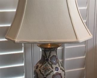 Vintage medallion motif lamp (pair)