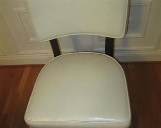 6 WHITE LEATHER CHAIRS