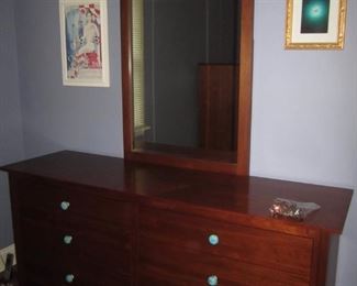 DRESSER WITH MIRROR AND WE HAVE OTHER KNOBS