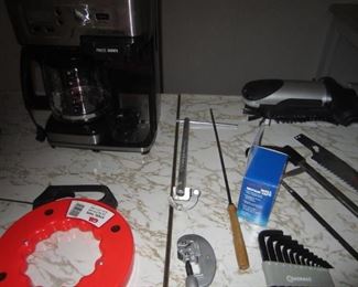 COFFEE MAKER AND TOOLS