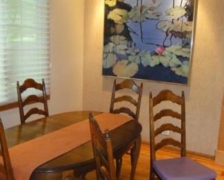 Dining room set w/ 6 chairs & 2 leaves and pads