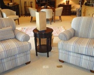 Kravet Furniture, Matching chairs