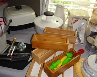 Small Kitchen appliances, kitchen gadgets