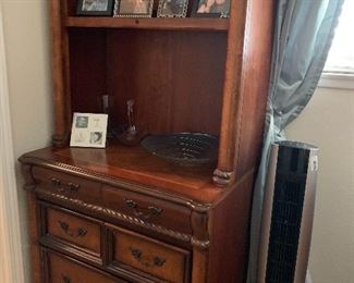 Office bookcase with storage