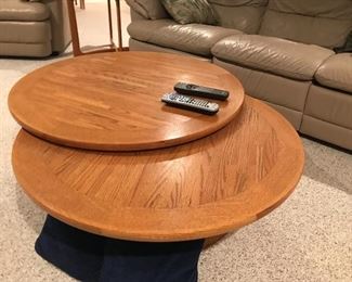 Coffee table - slides out to extend