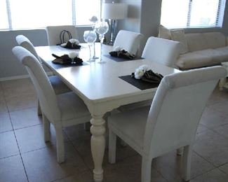  FORMAL DINING TABLE 