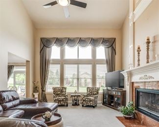 Accent Chairs & Tables